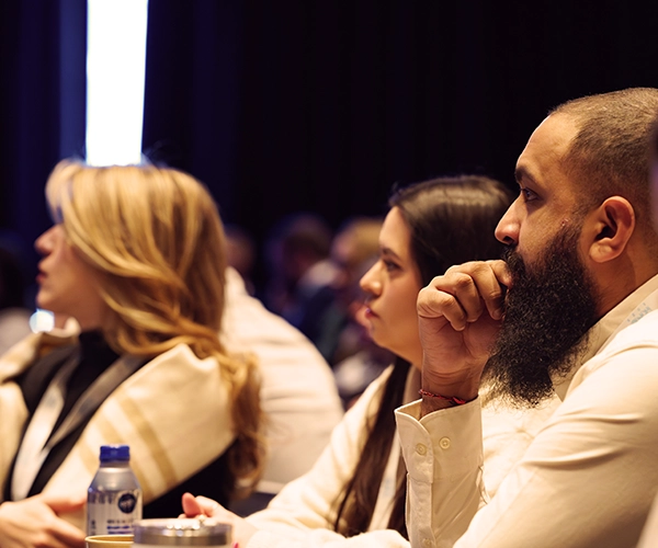 8am-Website-OurPeople-Cards-300x250-Learning@2x