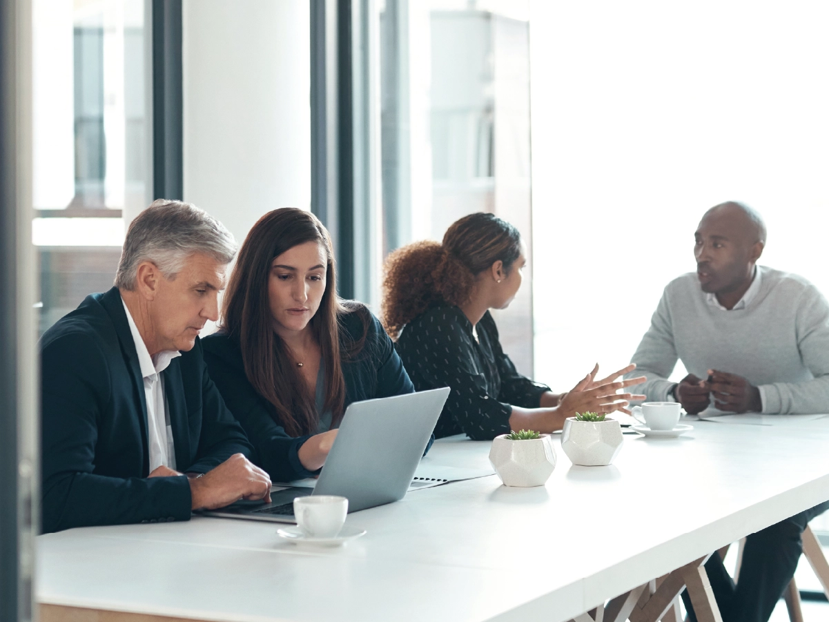 Advantages and disadvantages of AI in law firms