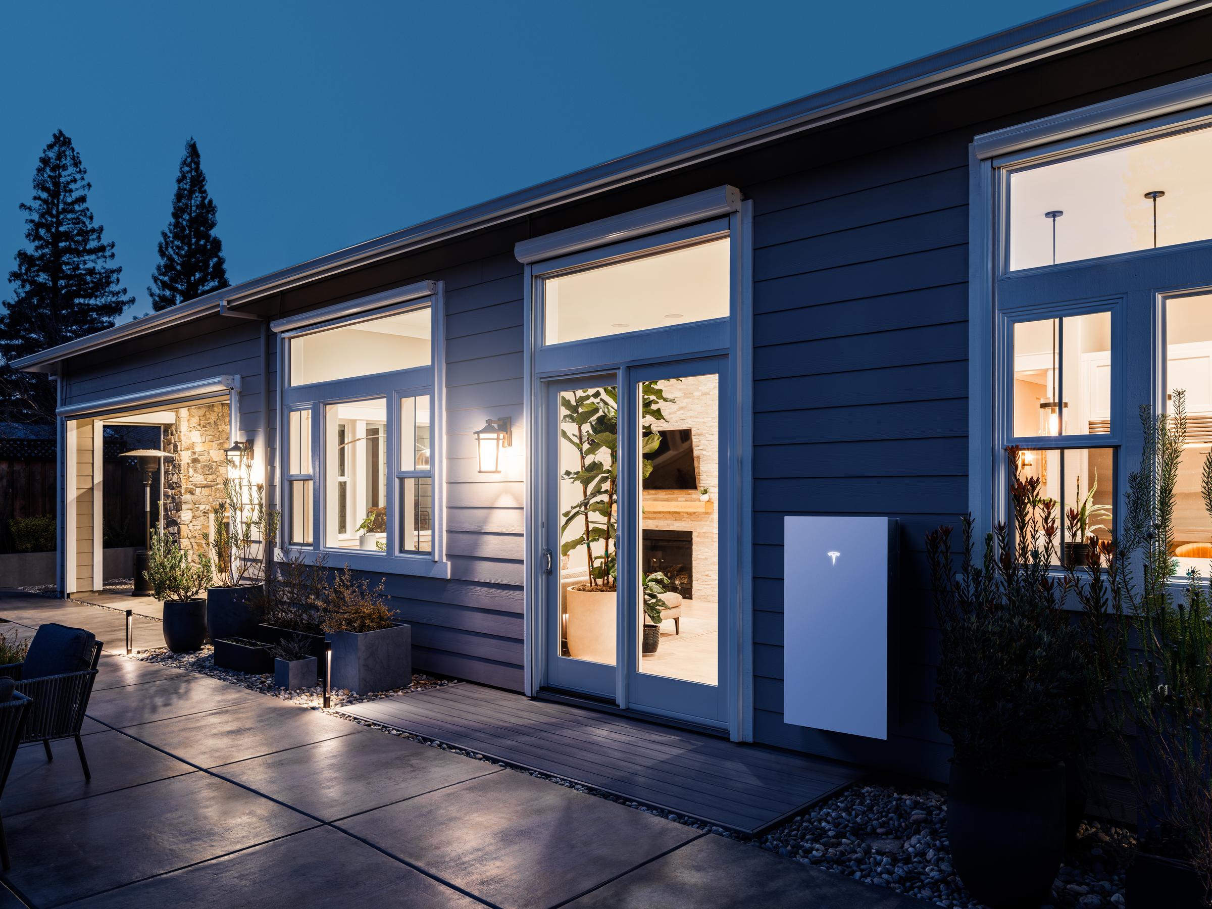Tesla Powerwall Solar Battery & Backup | Sunrun
