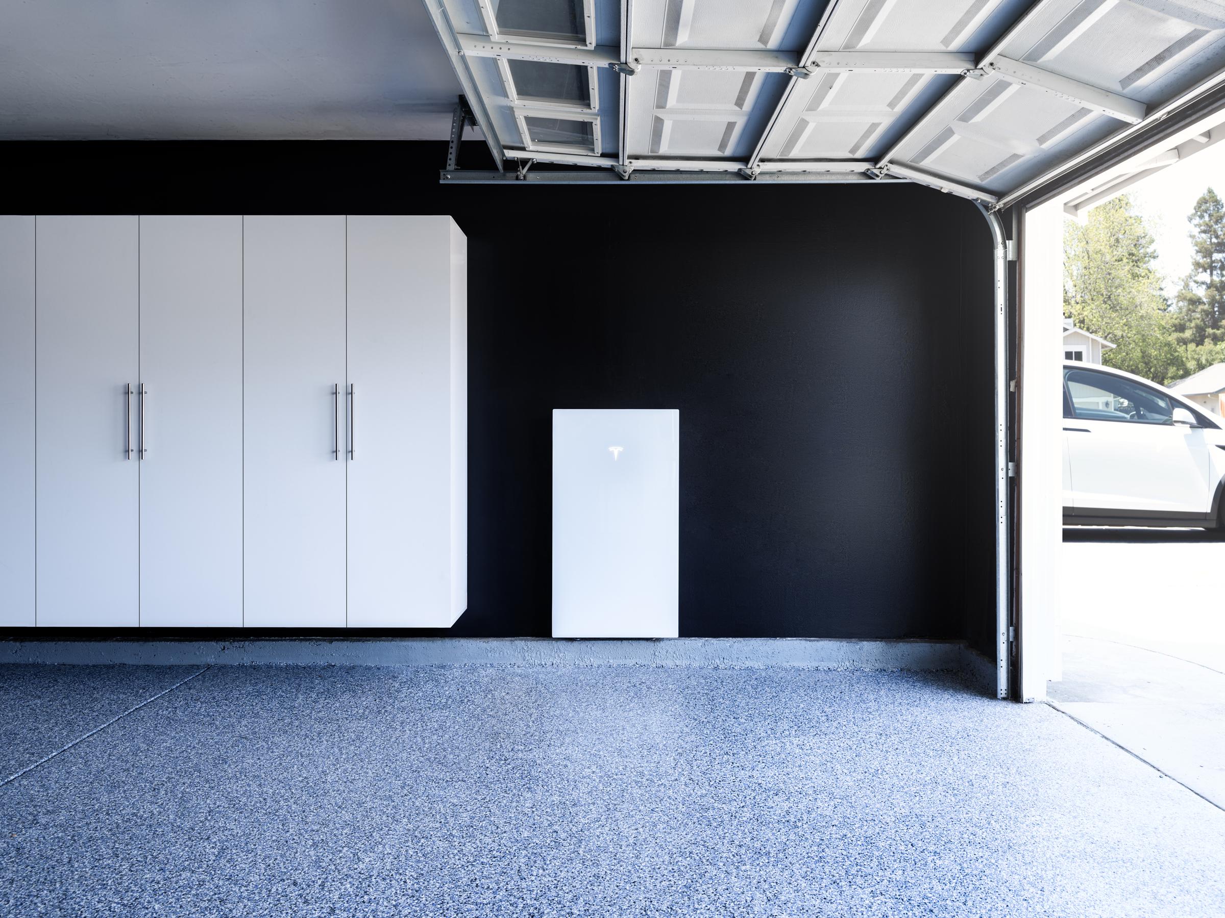 Tesla Powerwall Solar Battery & Backup | Sunrun