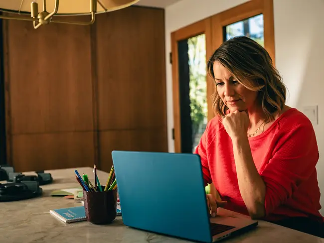 woman learning about Sunrun solar