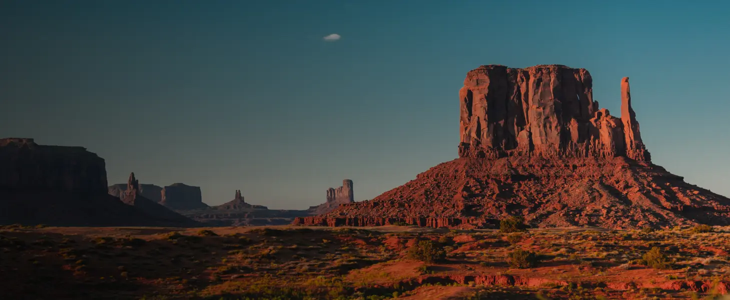 Big red rocks in the desert