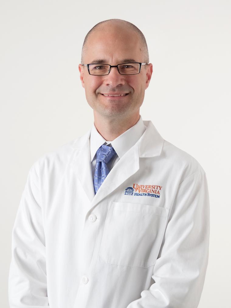 Headshot of Dr. Eric Houpt.