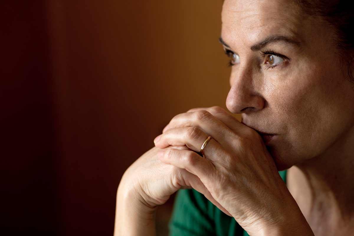 Know the Symptoms of Ovarian Cancer