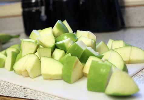 this healthy salad contains apples, gorgonzola cheese and walnuts