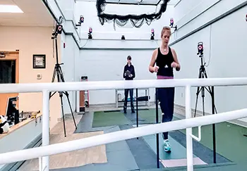 leigh runs on the treadmill