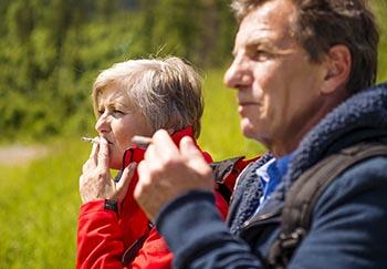 couple smoking cigarettes